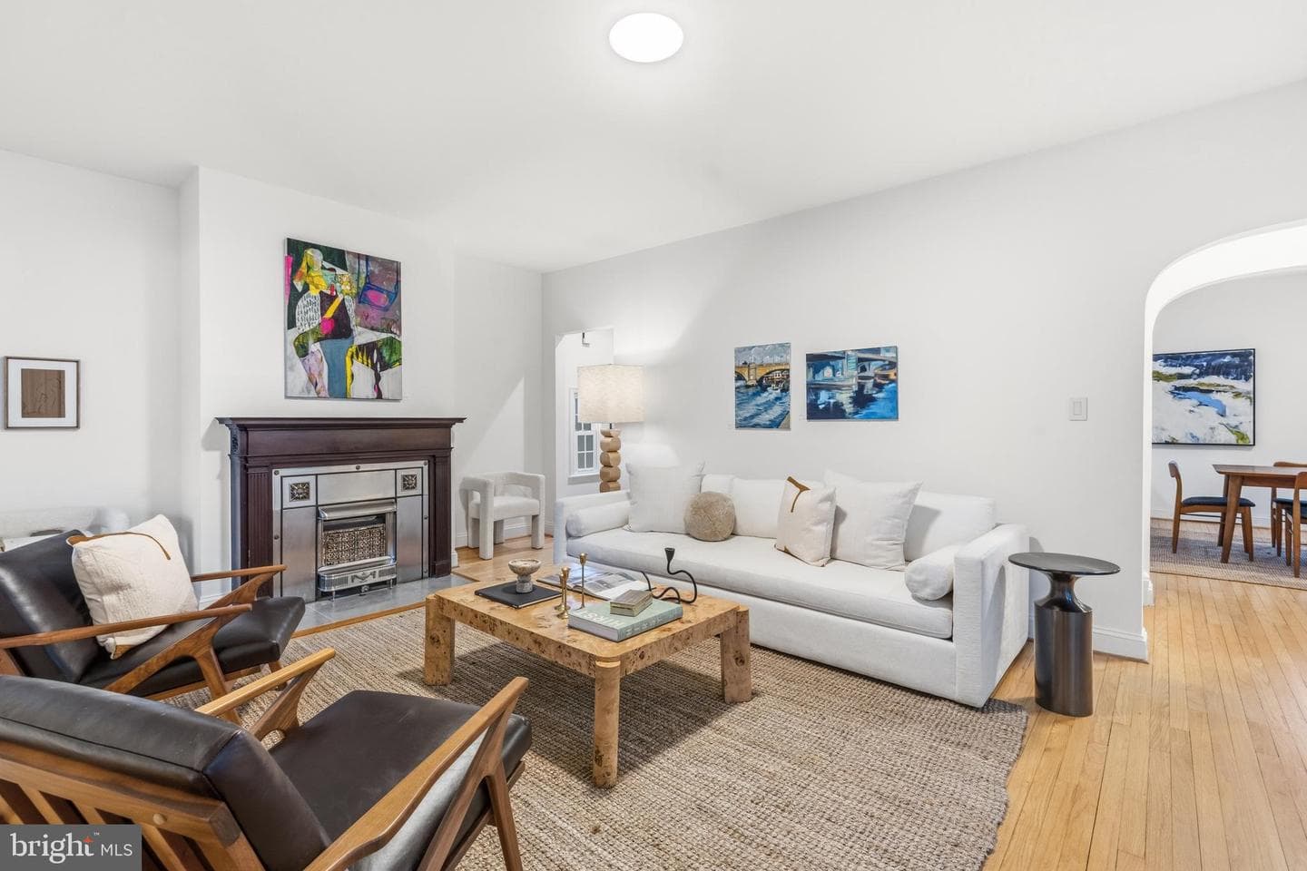 320 Laverne Avenue photo 4