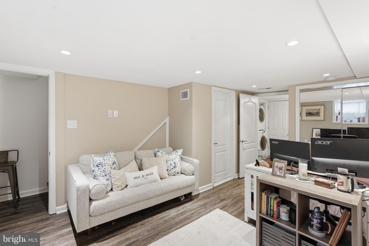 613 S Henry Street photo 21