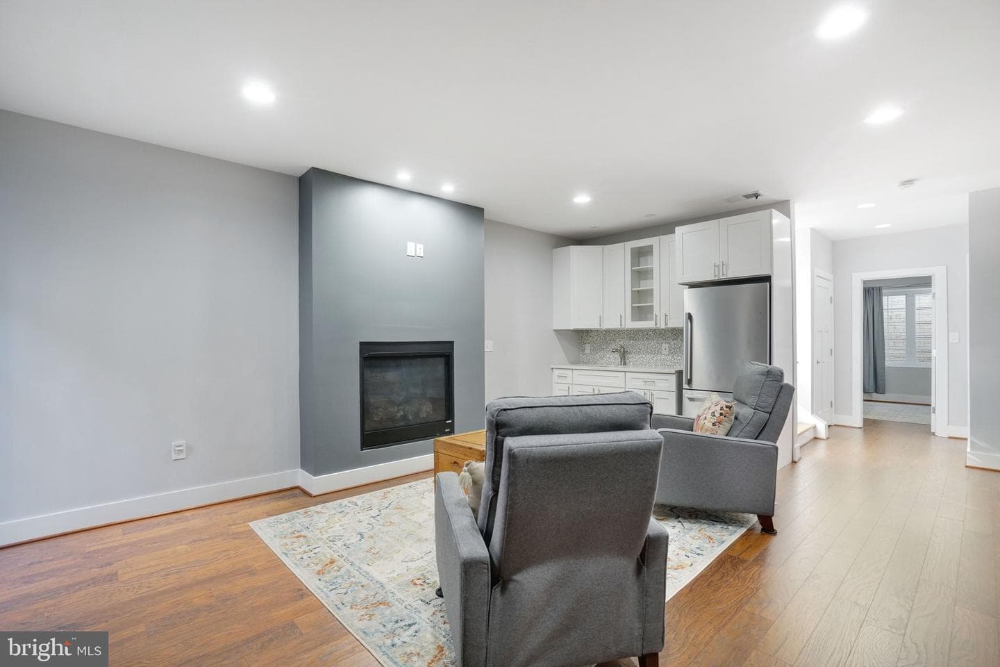 3731 Duke Street photo 37