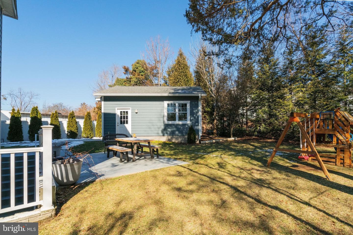 3731 Duke Street photo 51