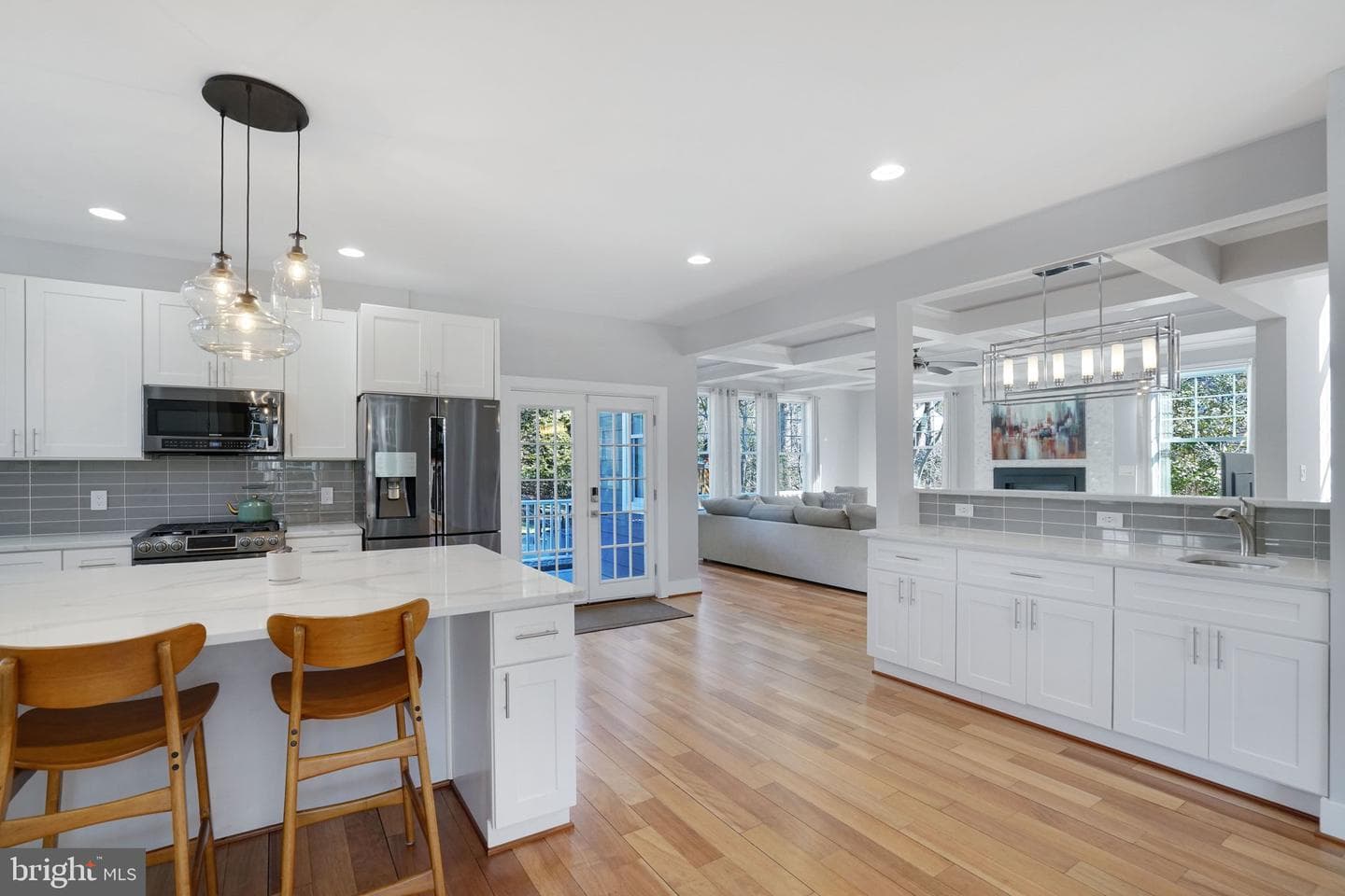 3731 Duke Street photo 8