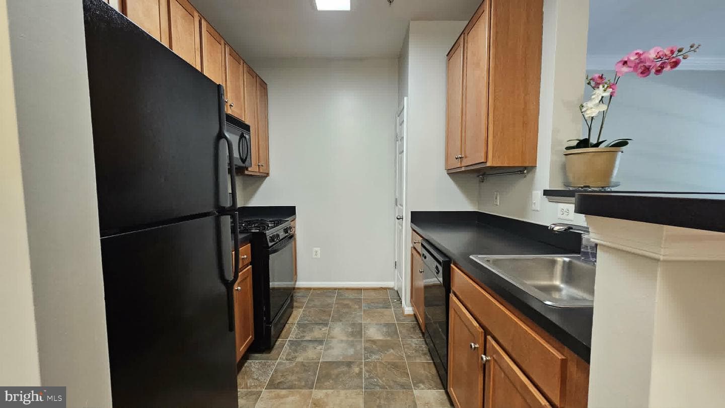 4862 Eisenhower Ave # 158 photo 39