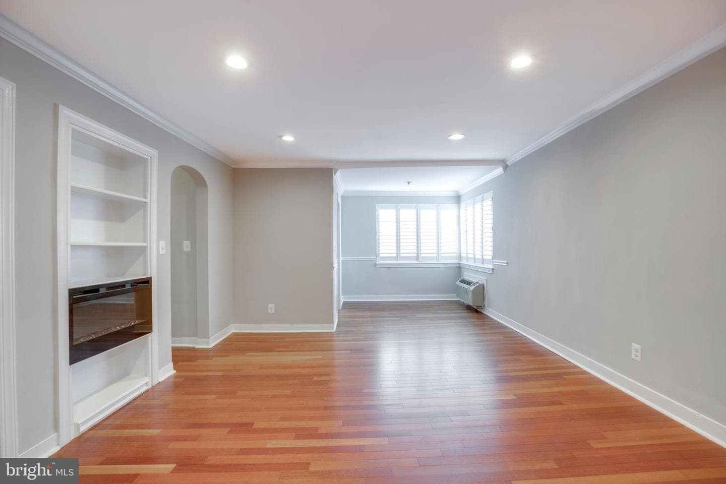 820b S Washington Street #325 photo 18
