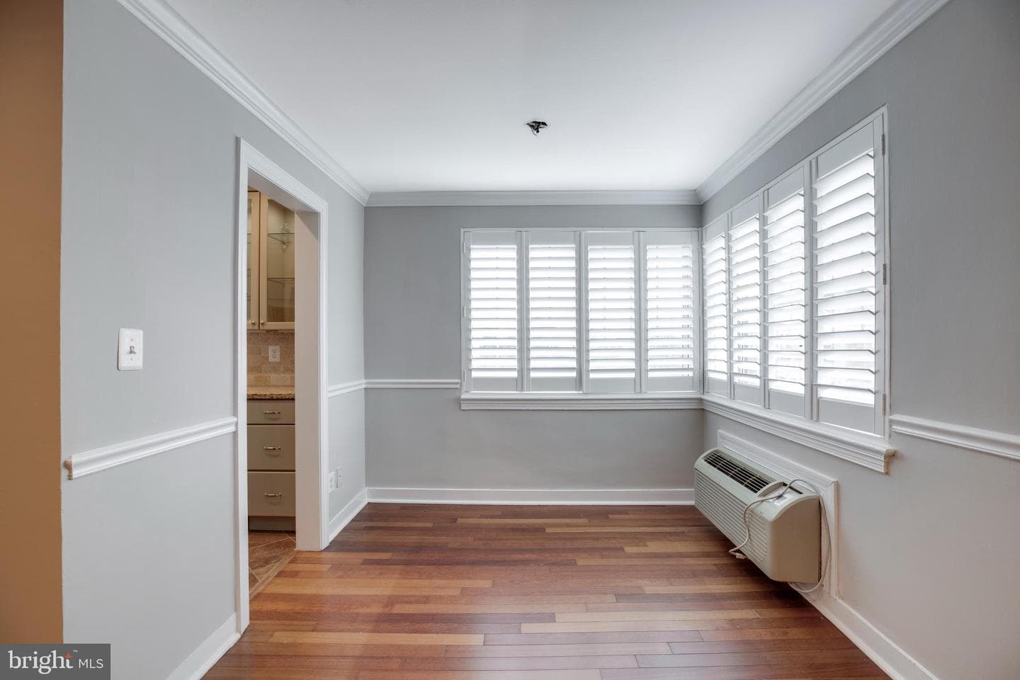 820b S Washington Street #325 photo 5