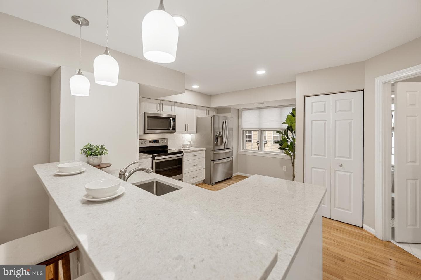 1217 Madison Street photo 5
