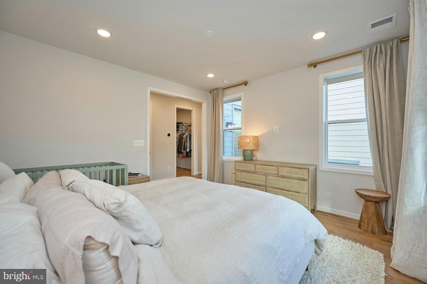 4937 Eisenhower Avenue photo 34