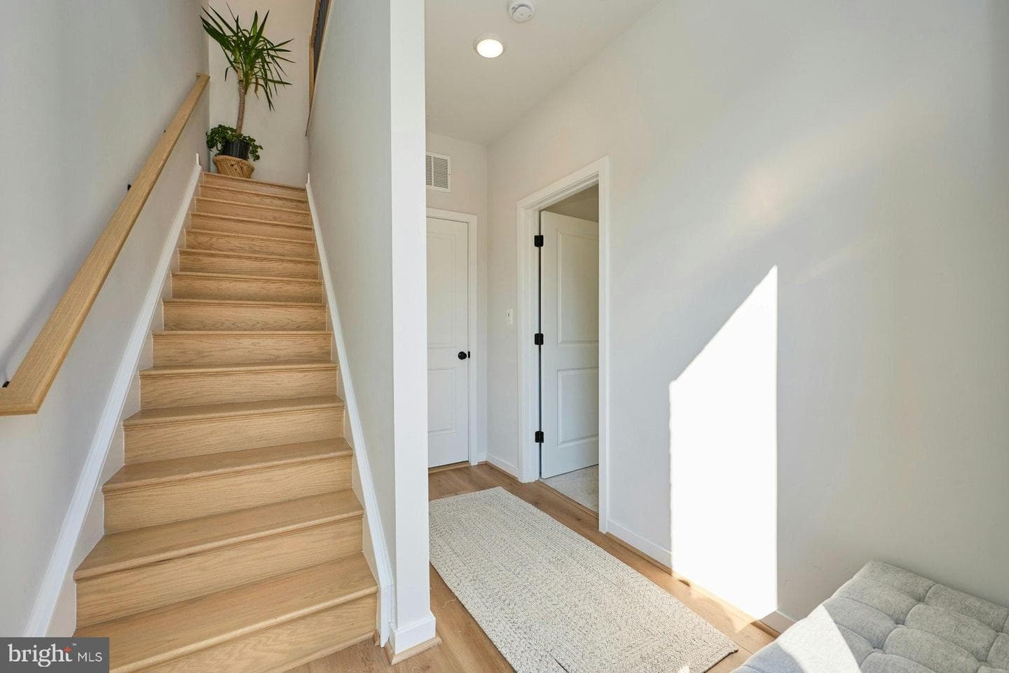 4937 Eisenhower Avenue photo 4