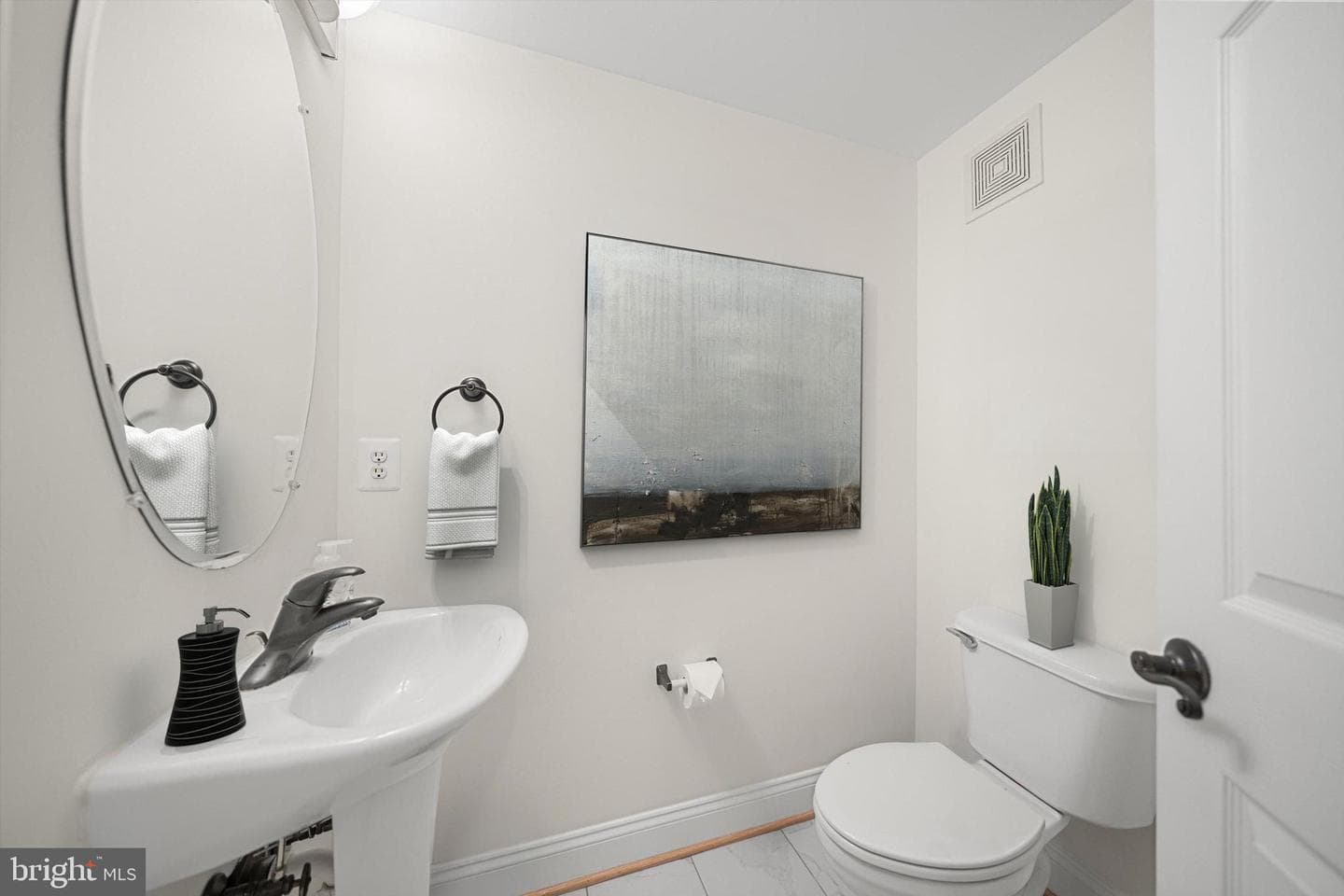 828 Slaters Lane #302 photo 13