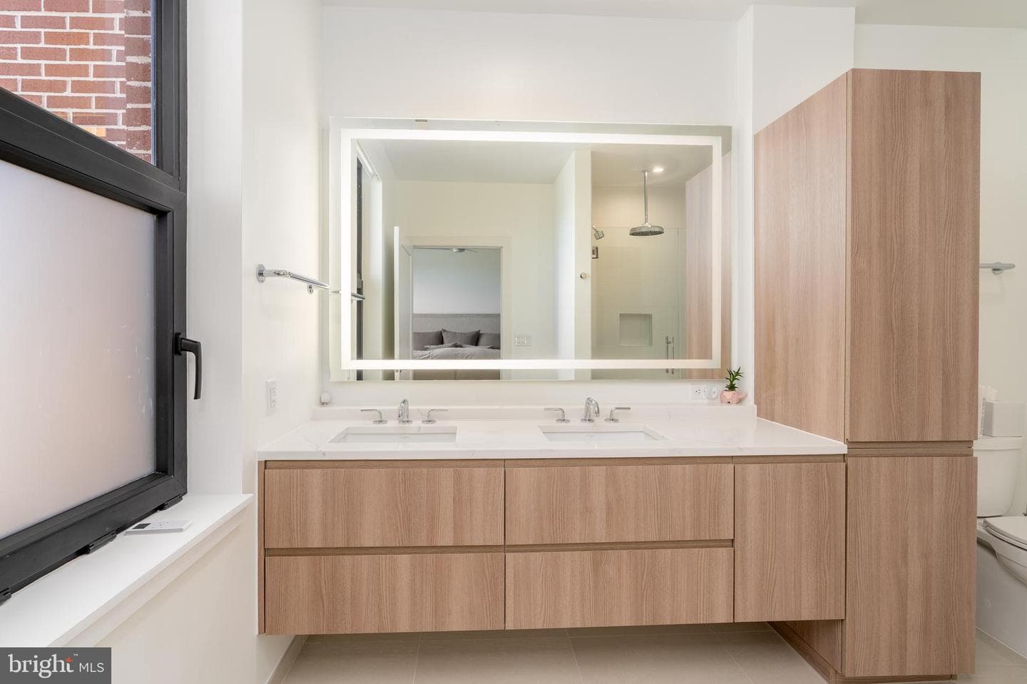 737 Swann Avenue #402 photo 12