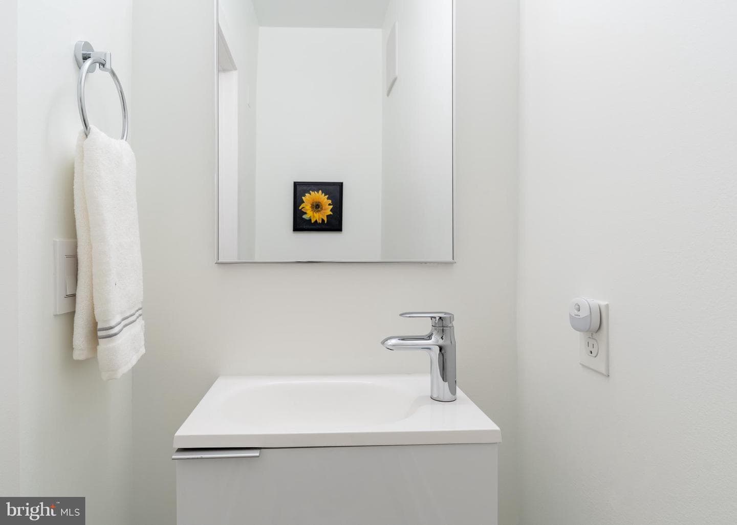 737 Swann Avenue #402 photo 16