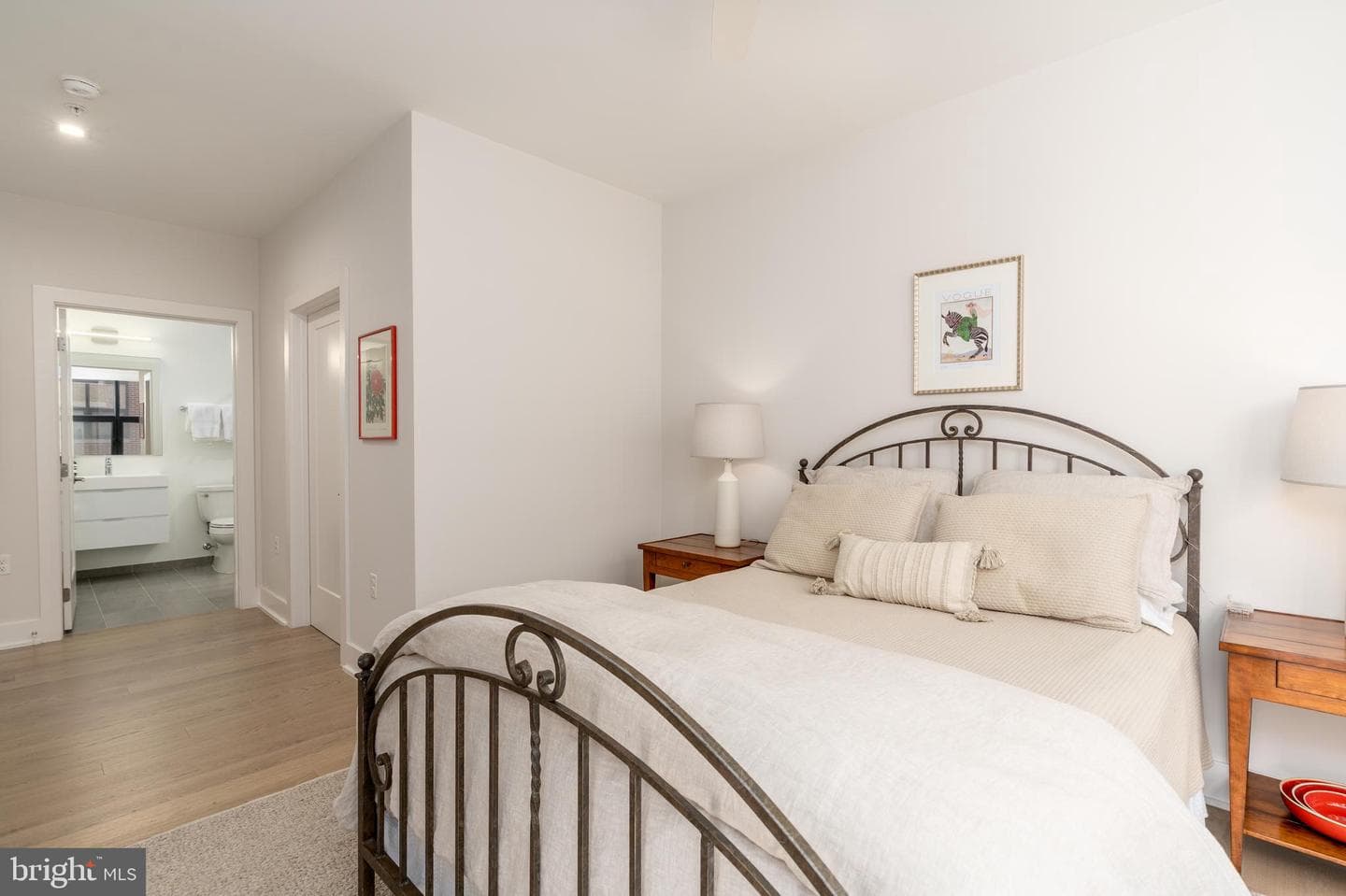 737 Swann Avenue #402 photo 19