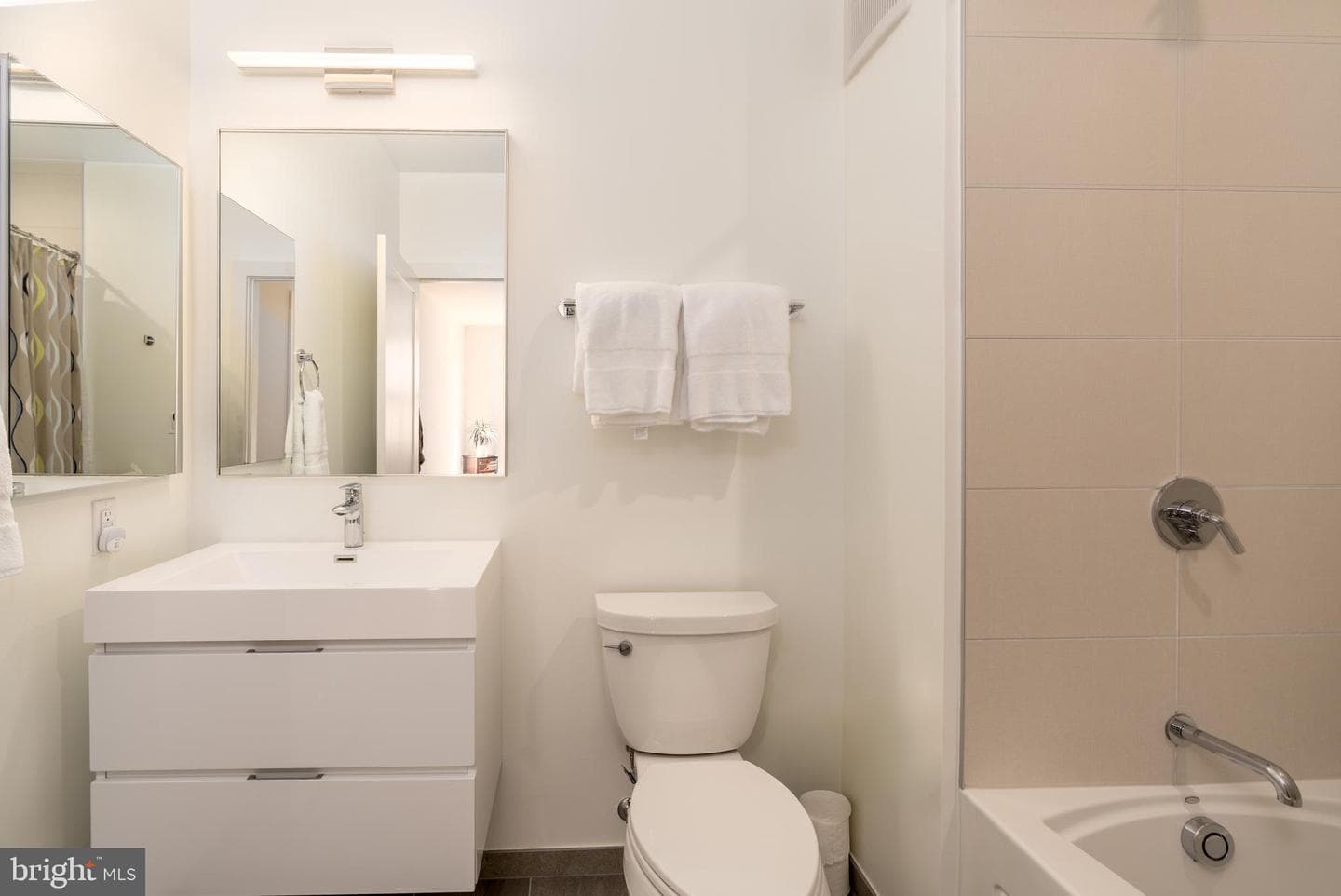 737 Swann Avenue #402 photo 20