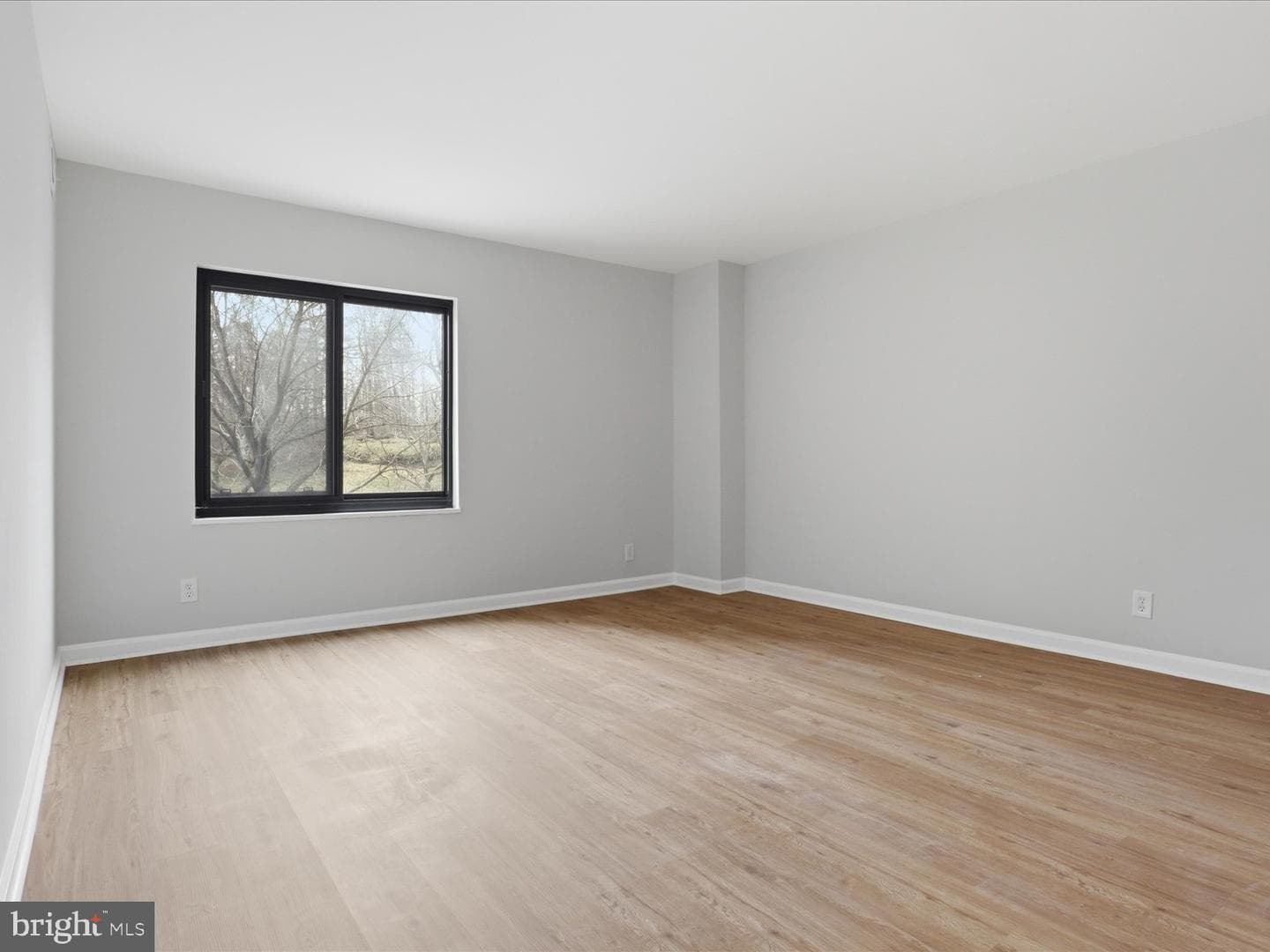 205 Yoakum Parkway #216 photo 15