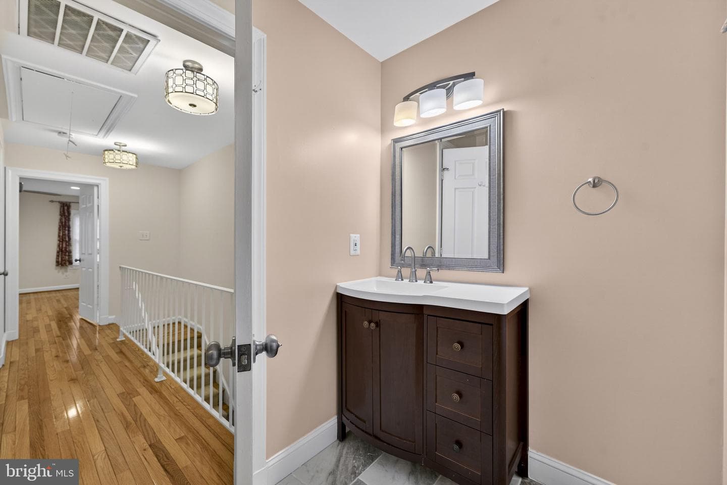 515 Tobacco Quay photo 19