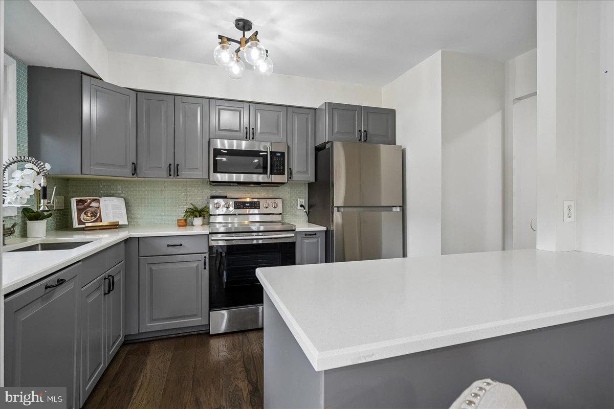 3220 S 28th Street #202 photo 10