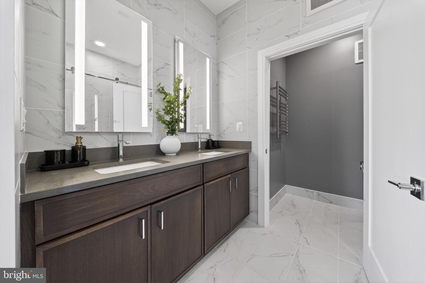 625 Slaters Lane #402 photo 22