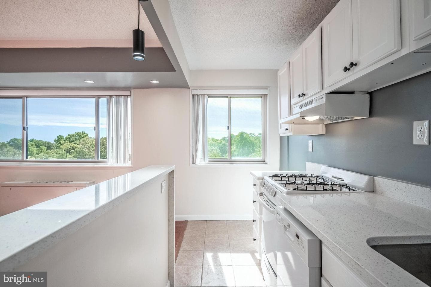 2500 N Van Dorn St # 912 photo 1