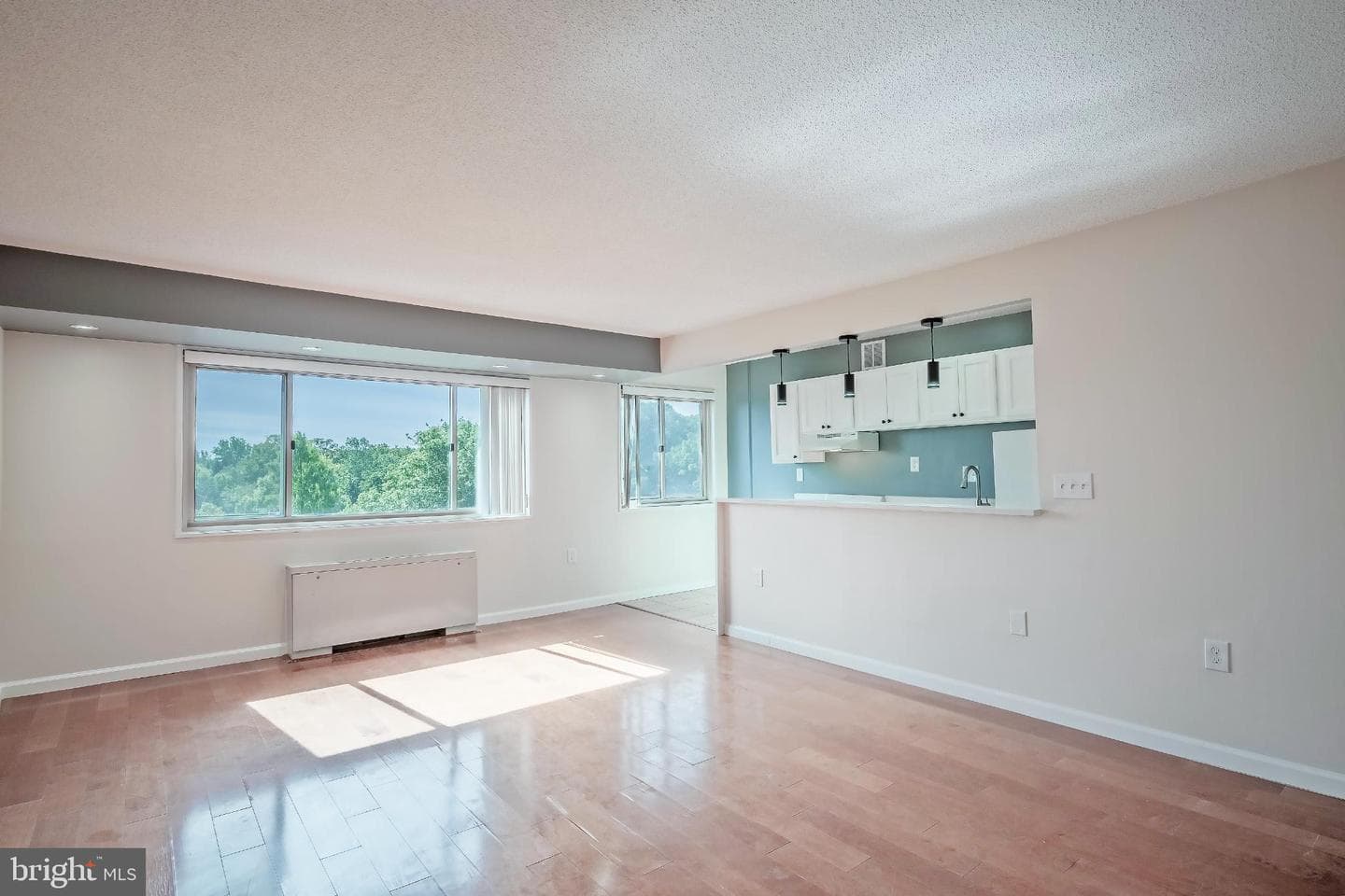 2500 N Van Dorn St # 912 photo 2