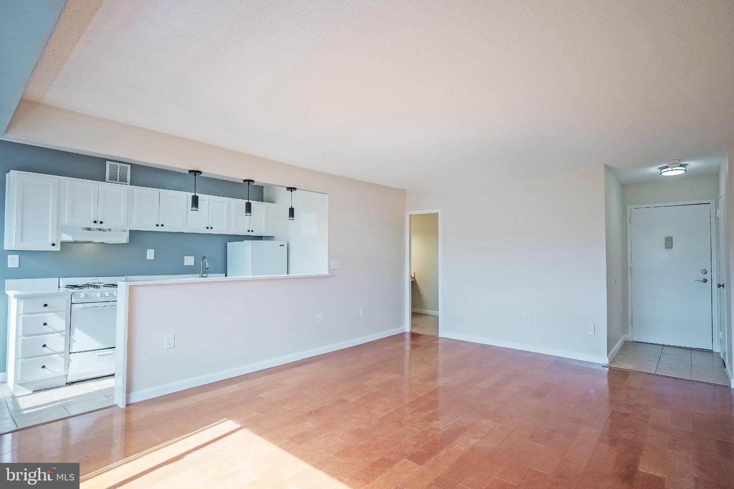 2500 N Van Dorn St # 912 photo 4