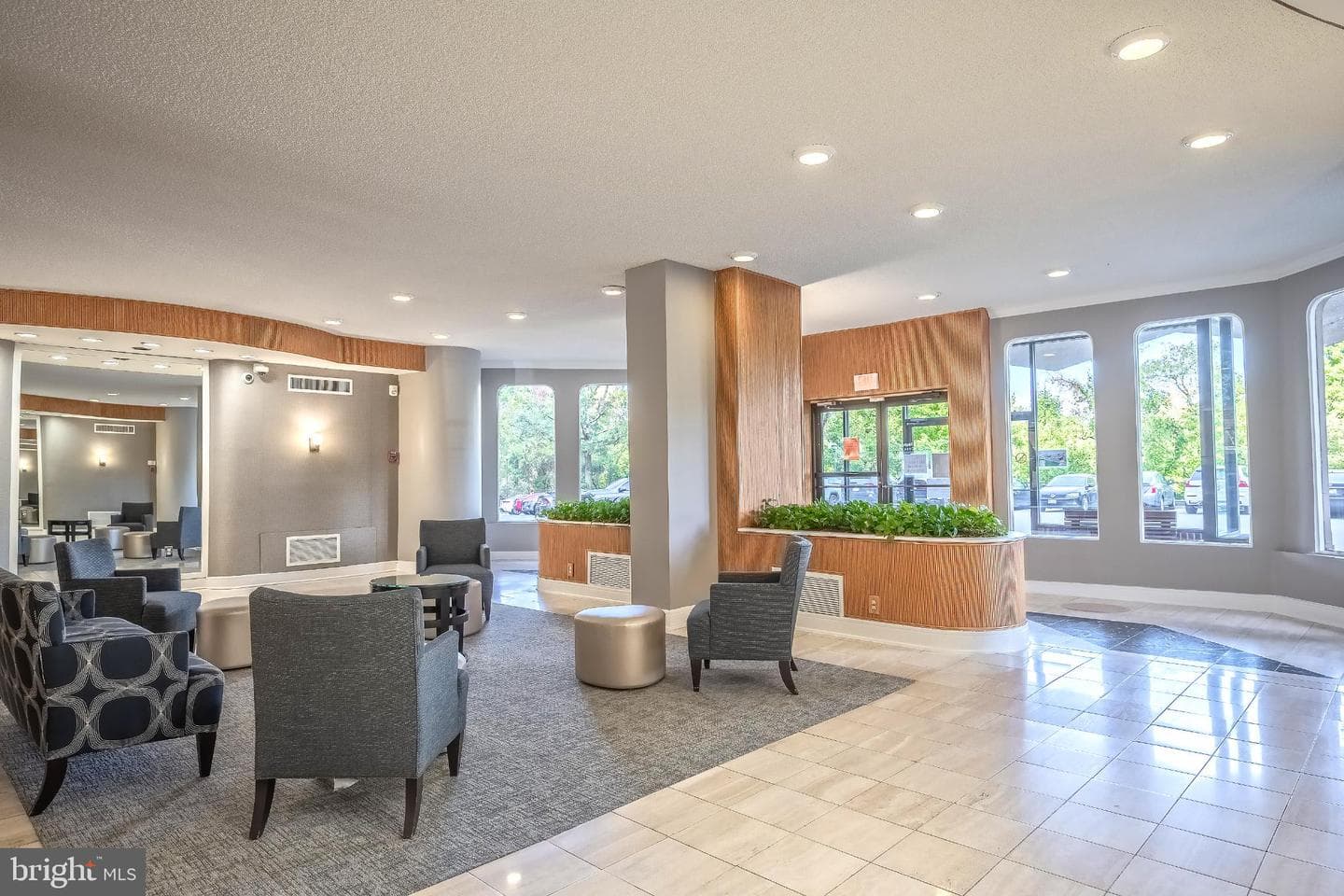 2500 N Van Dorn St # 912 photo 9