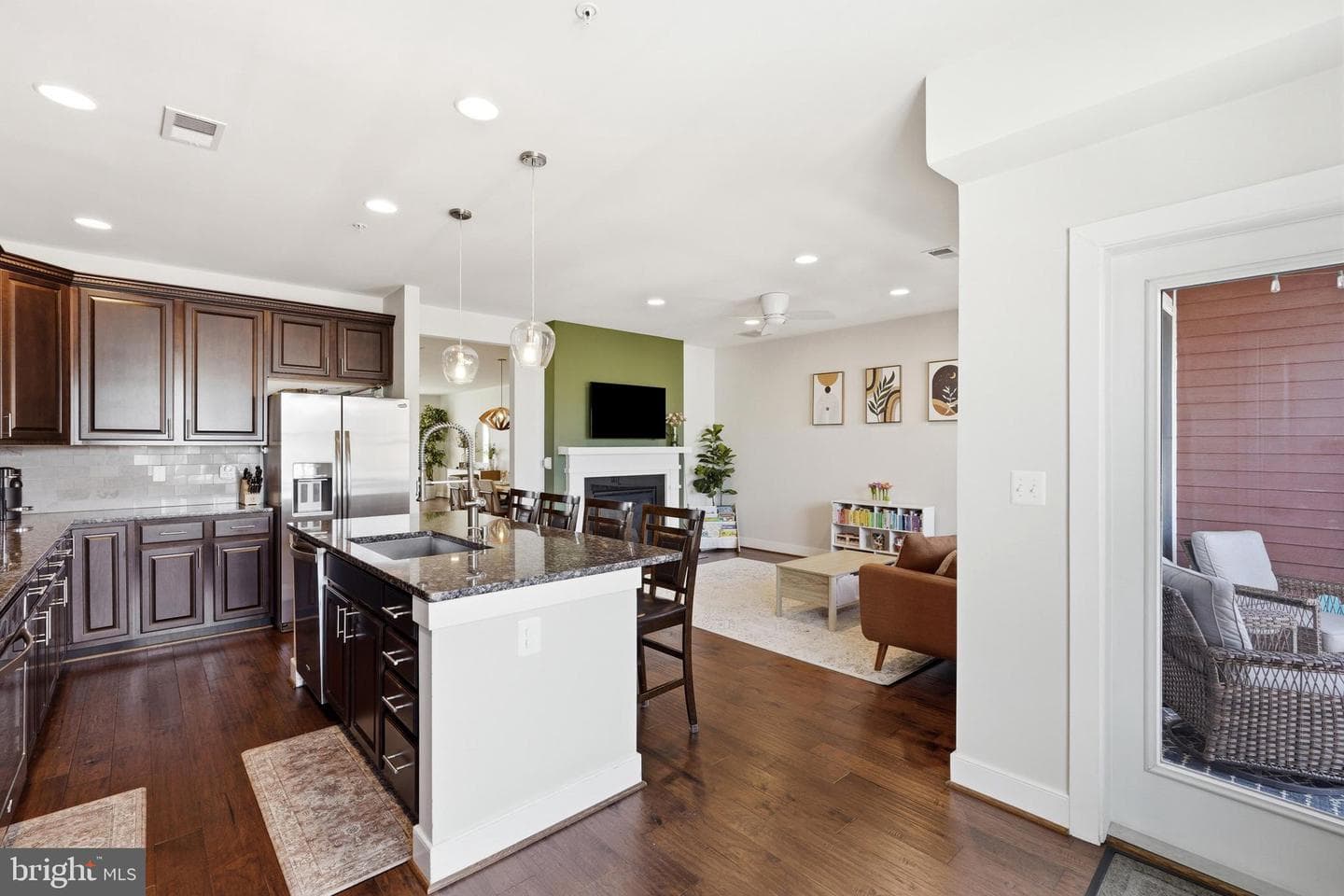 2206 Potomac Avenue #102 photo 12