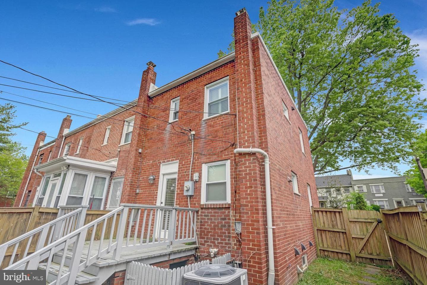 815 Jefferson Street photo 32