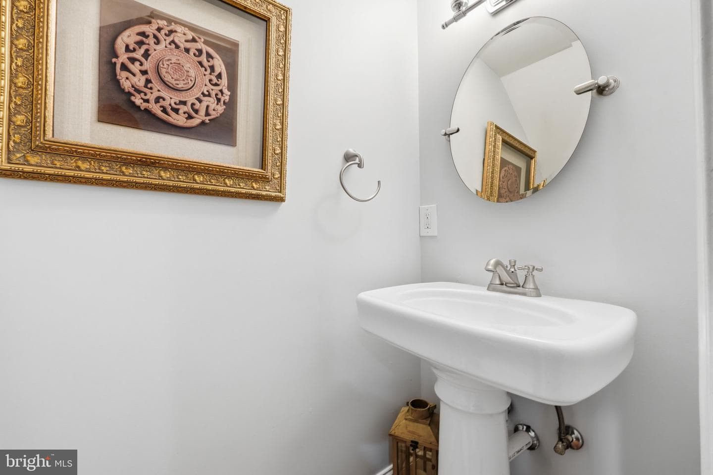 628 S Saint Asaph Street photo 17