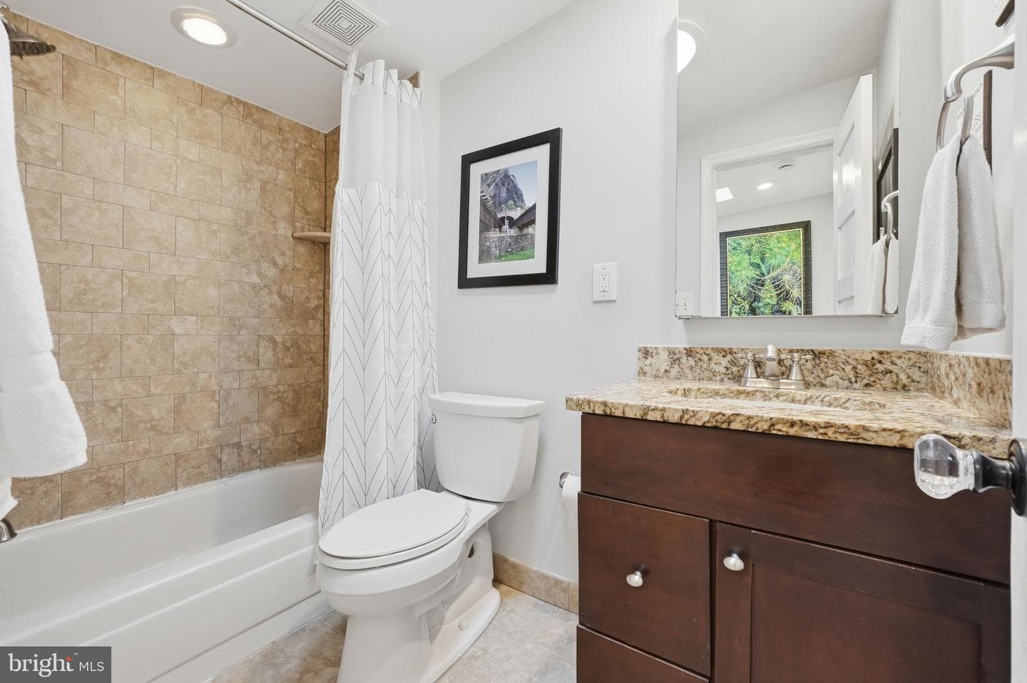 628 S Saint Asaph Street photo 26