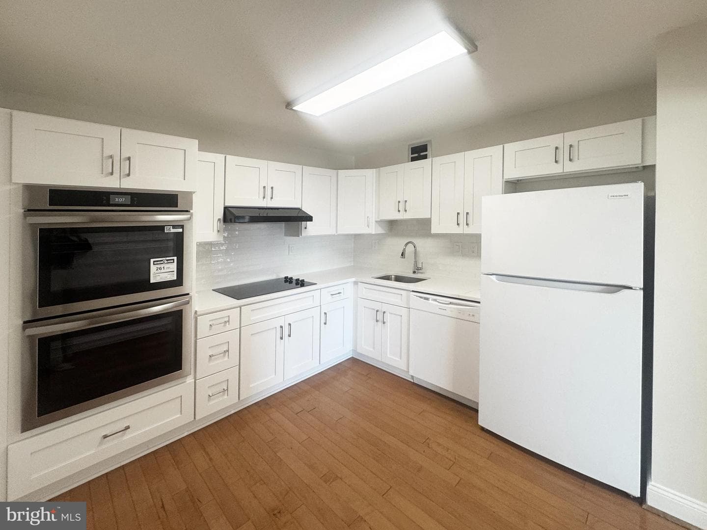 307 Yoakum Parkway #816 photo 11