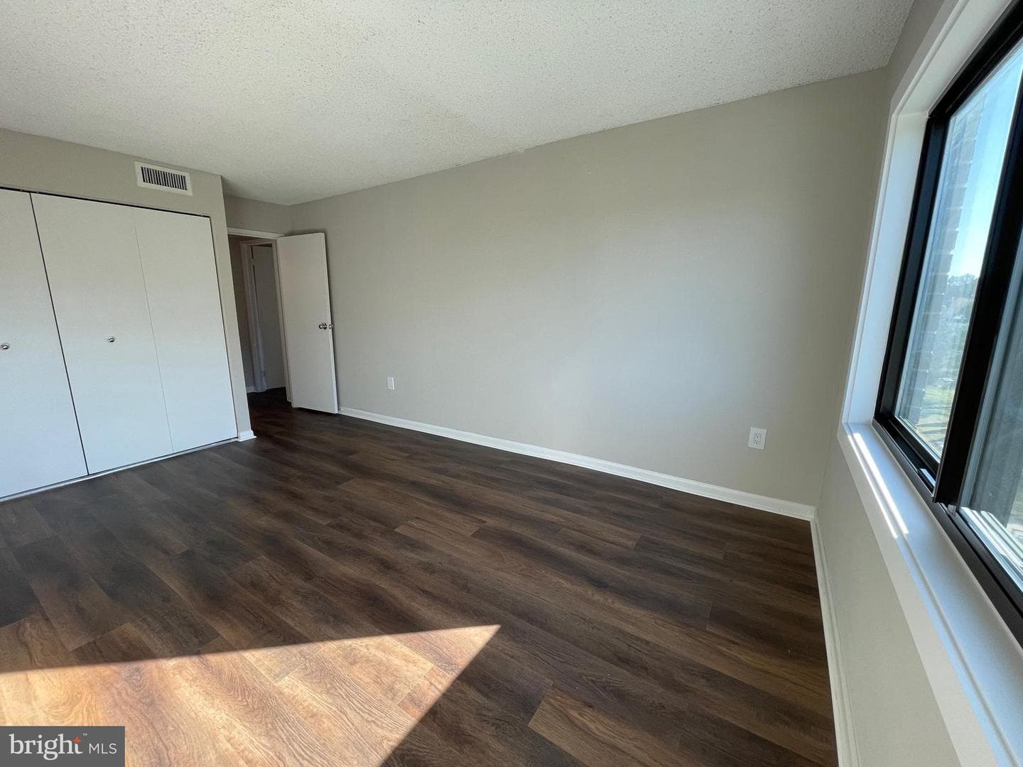 200 N Pickett Street #512 photo 27