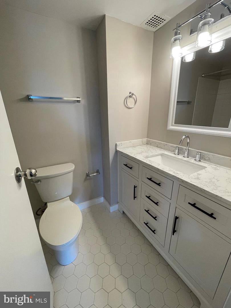 200 N Pickett Street #512 photo 28