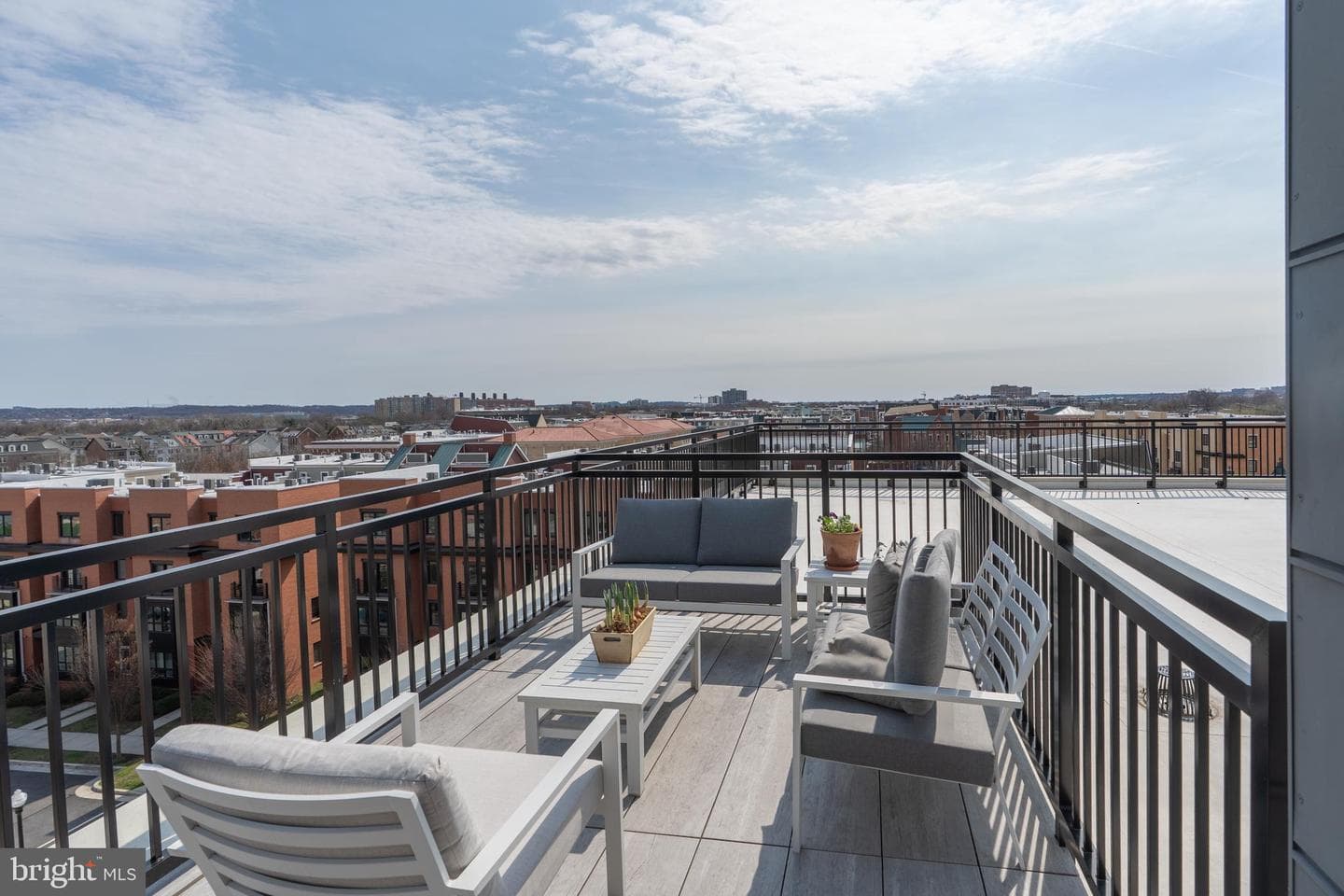 701 Swann Avenue #606 photo 36