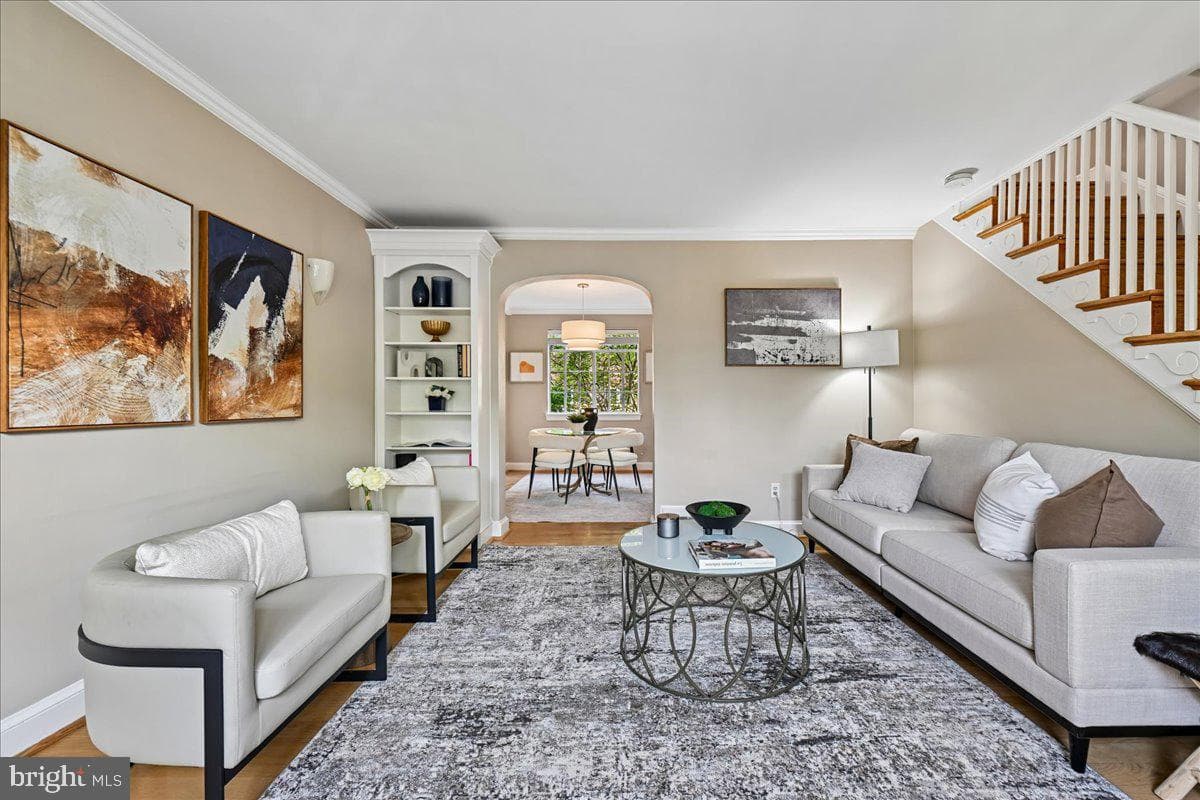 803 Chetworth Place photo 3