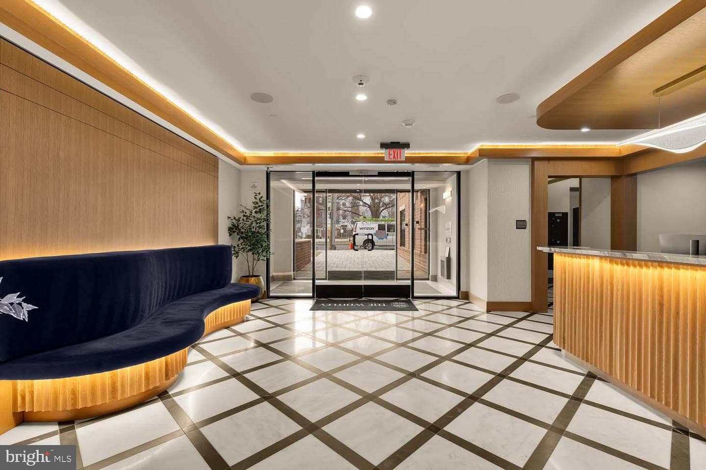 811 N Columbus Street #104 photo 6