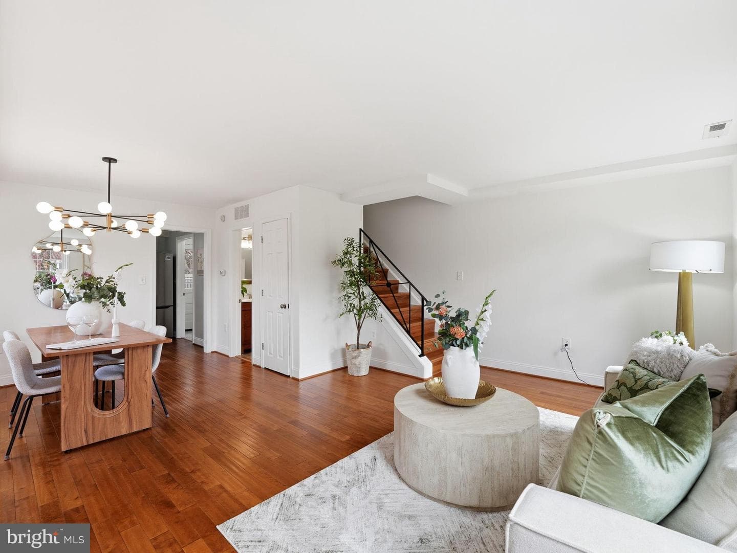 2406 N Dearing Street photo 3