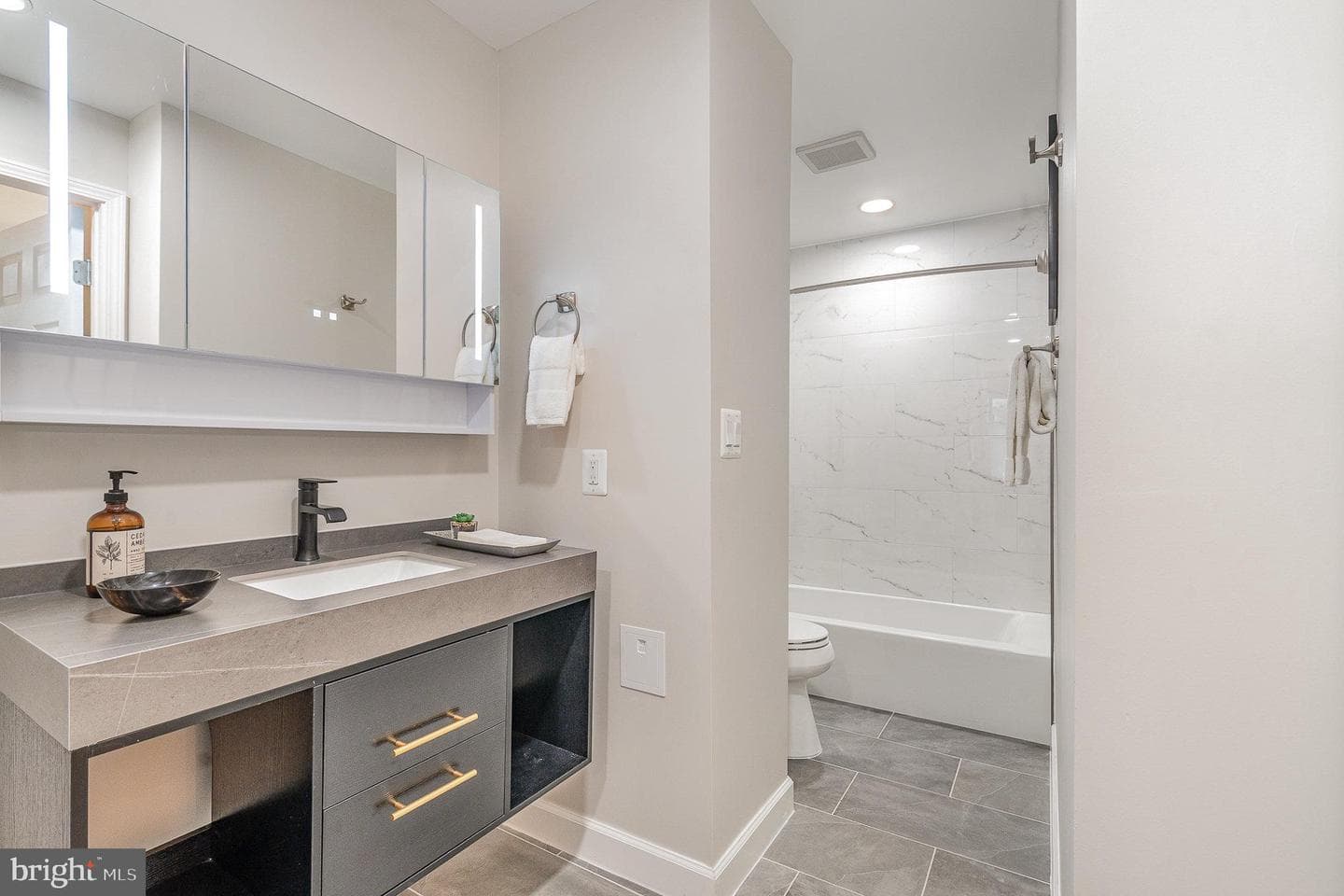 75 S Reynolds Street #411 photo 18
