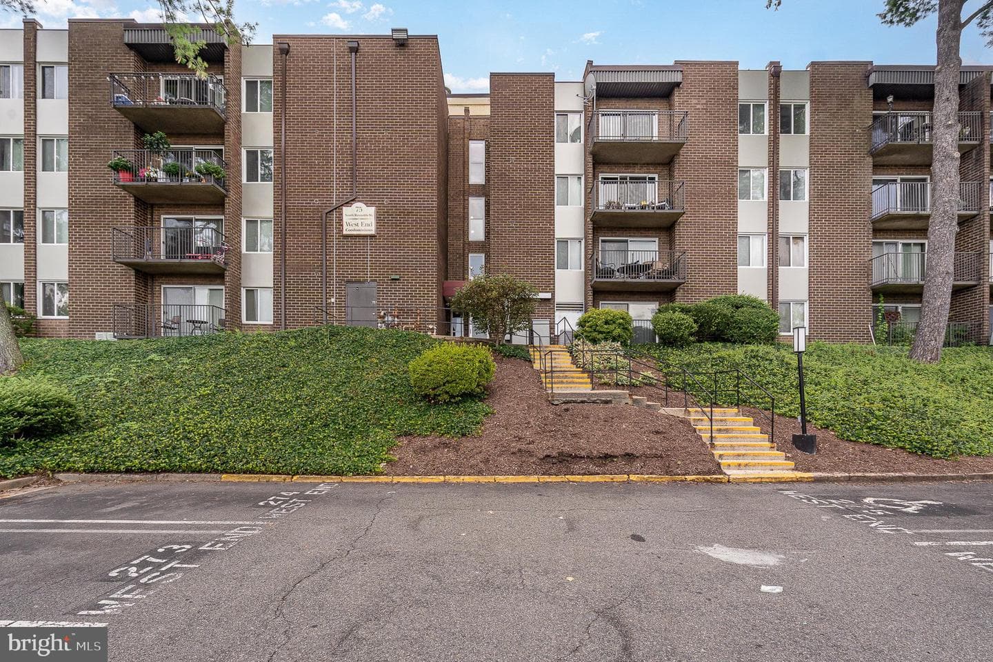 75 S Reynolds Street #411 photo 39