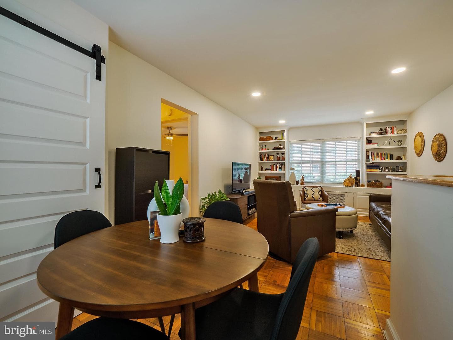 1608 W Abingdon Drive #102 photo 14