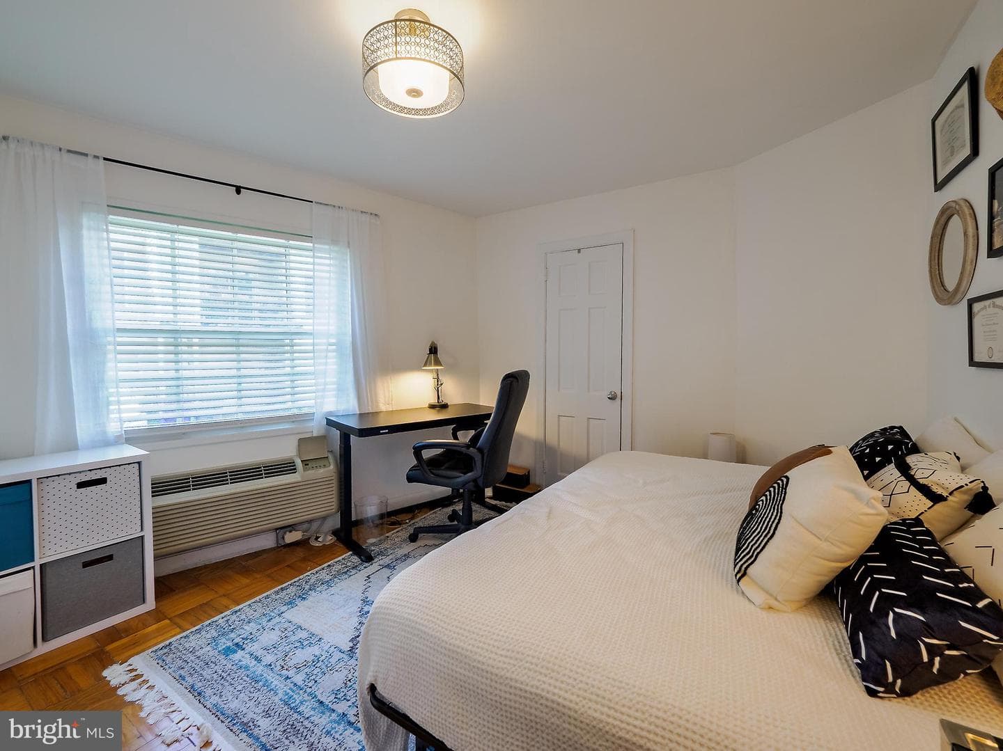 1608 W Abingdon Drive #102 photo 27