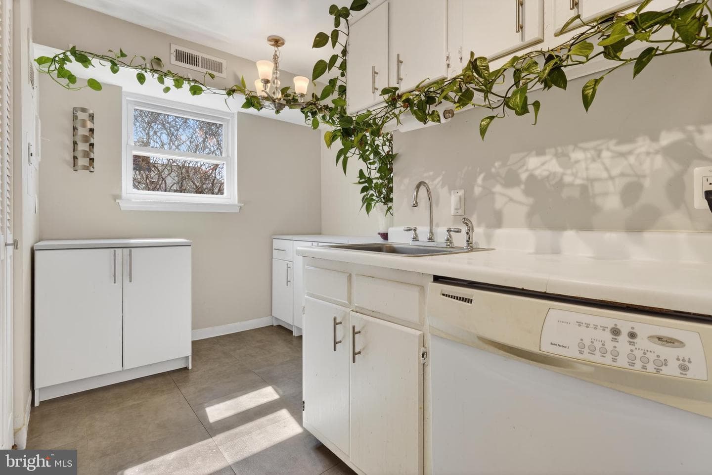 432 N Armistead Street #203 photo 5