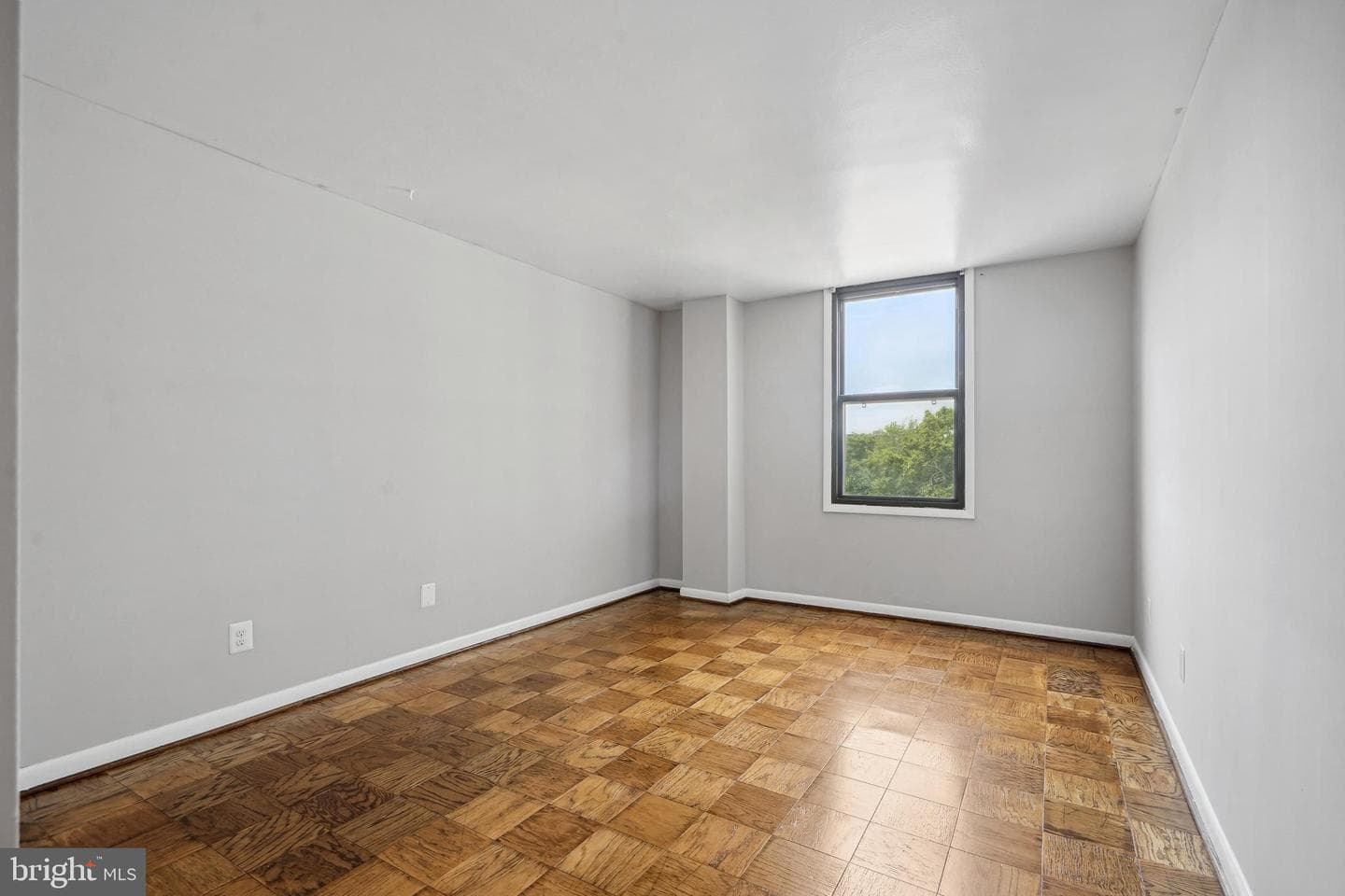 4600 Duke Street #603 photo 6
