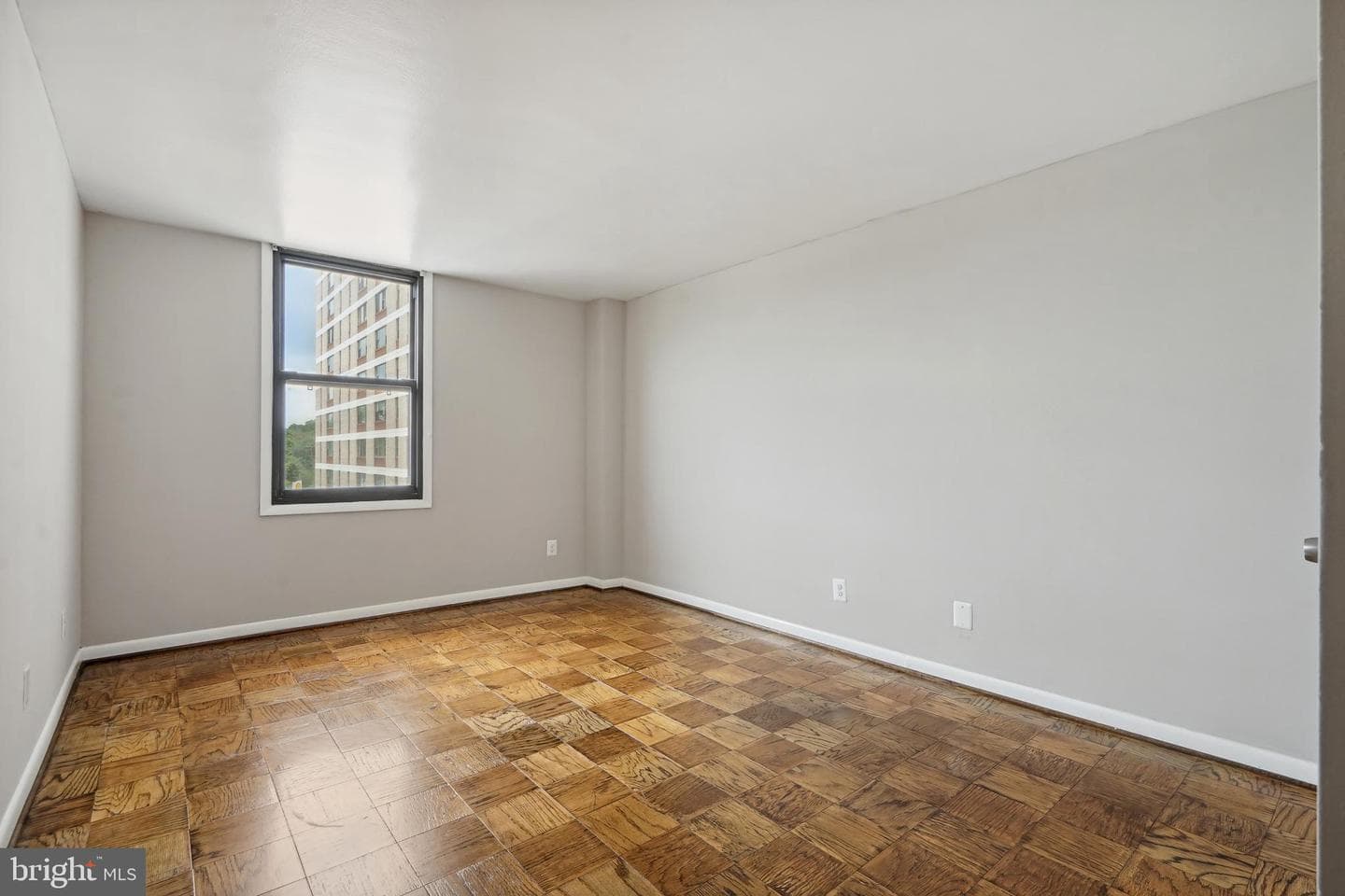 4600 Duke Street #603 photo 9