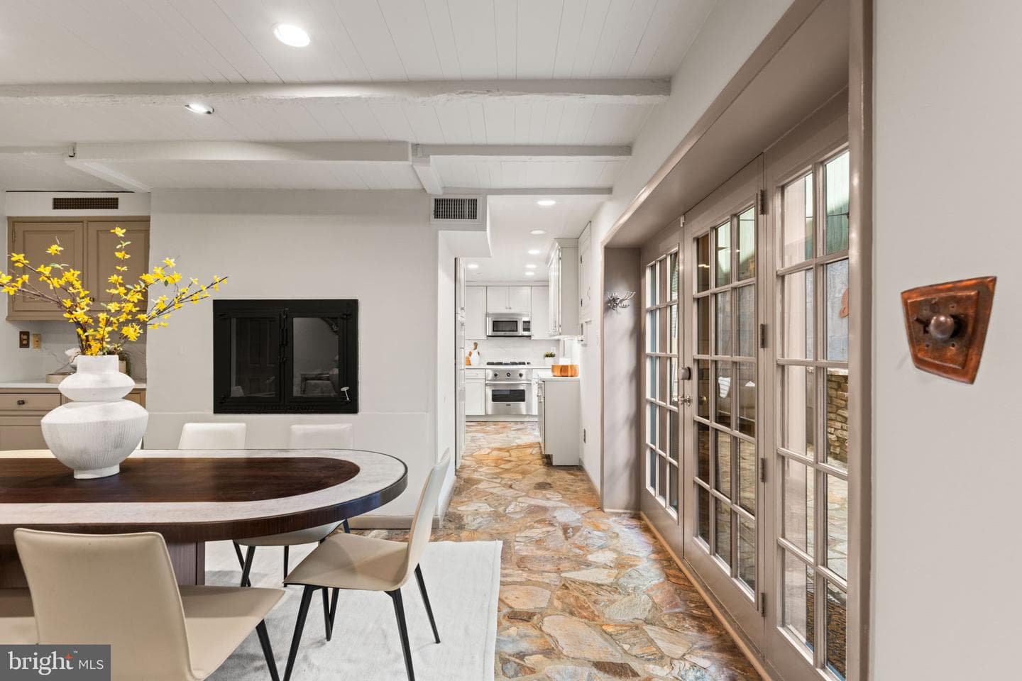 403 S Fairfax Street photo 17