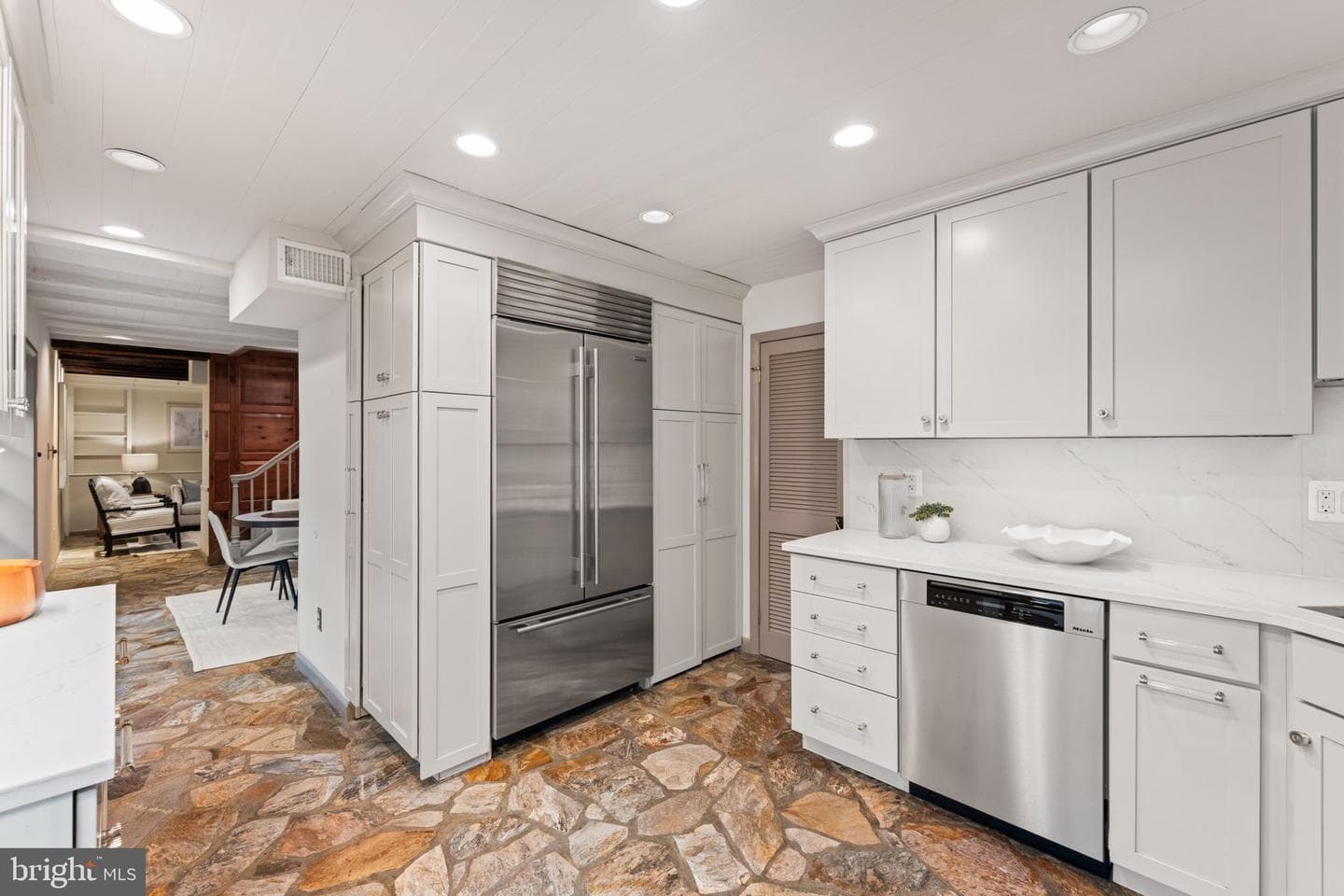 403 S Fairfax Street photo 25