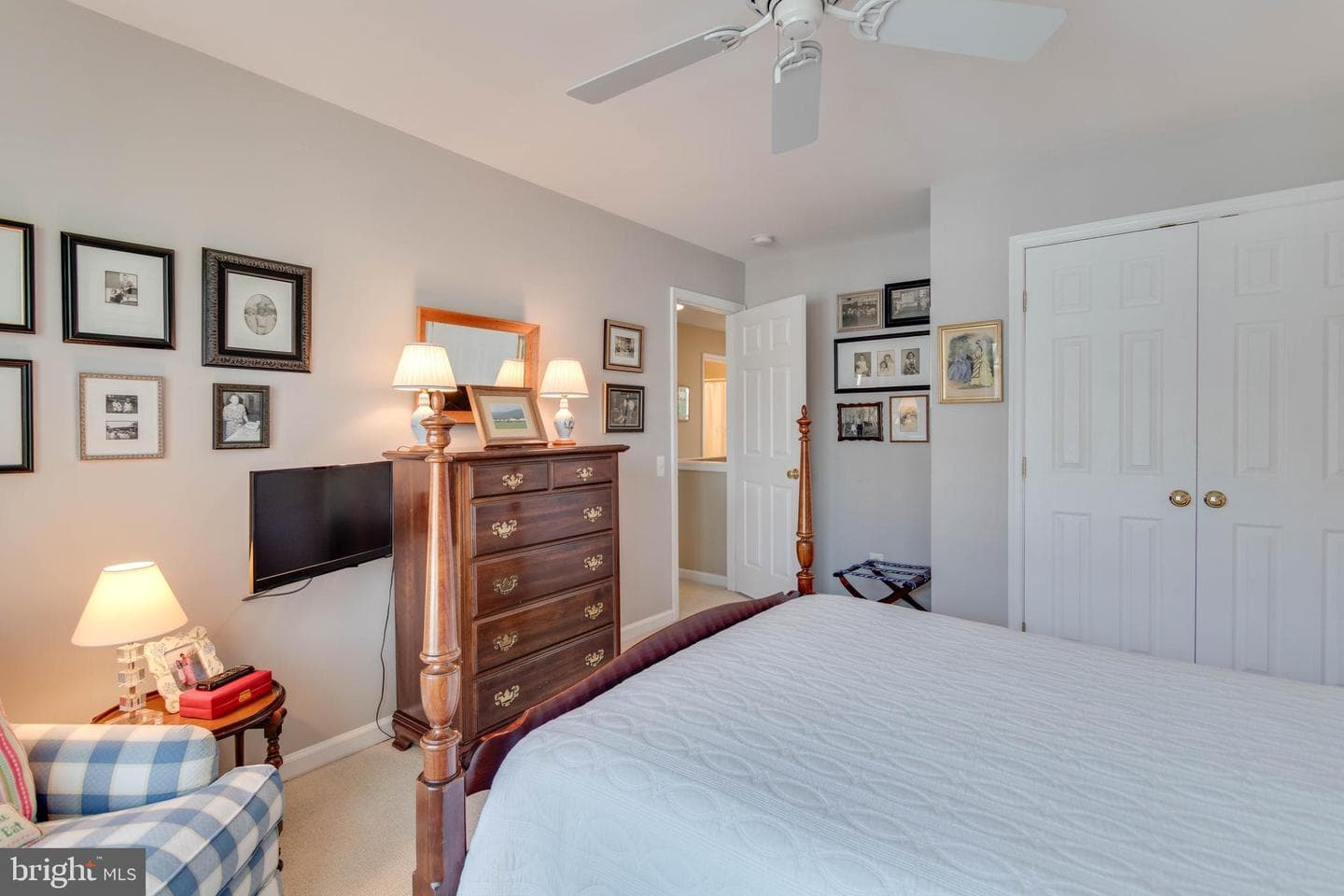 4613 Lambert Place photo 31