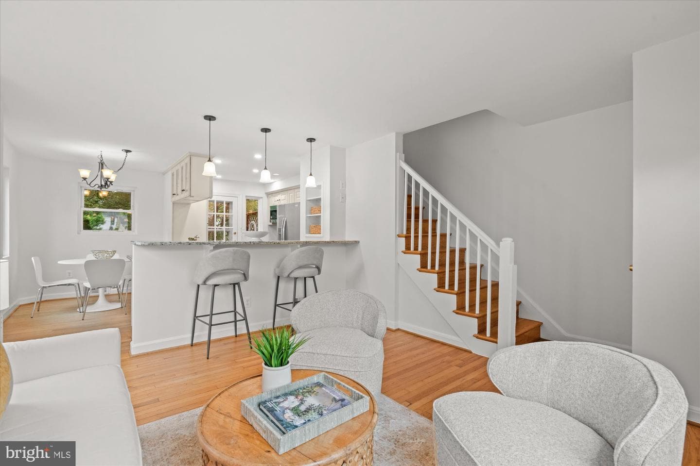 411 E Howell Avenue #a photo 4