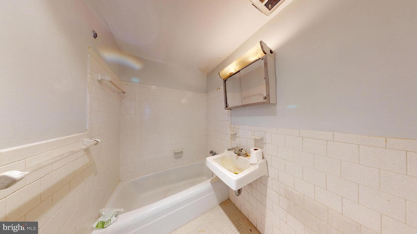 4600 Duke Street #419 / 420 photo 39
