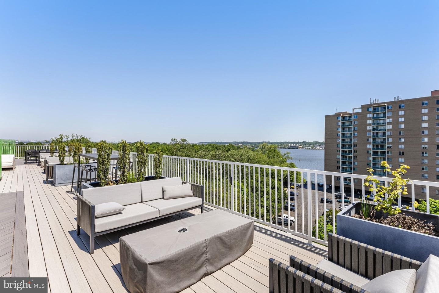 625 Slaters Ln # 107 photo 28
