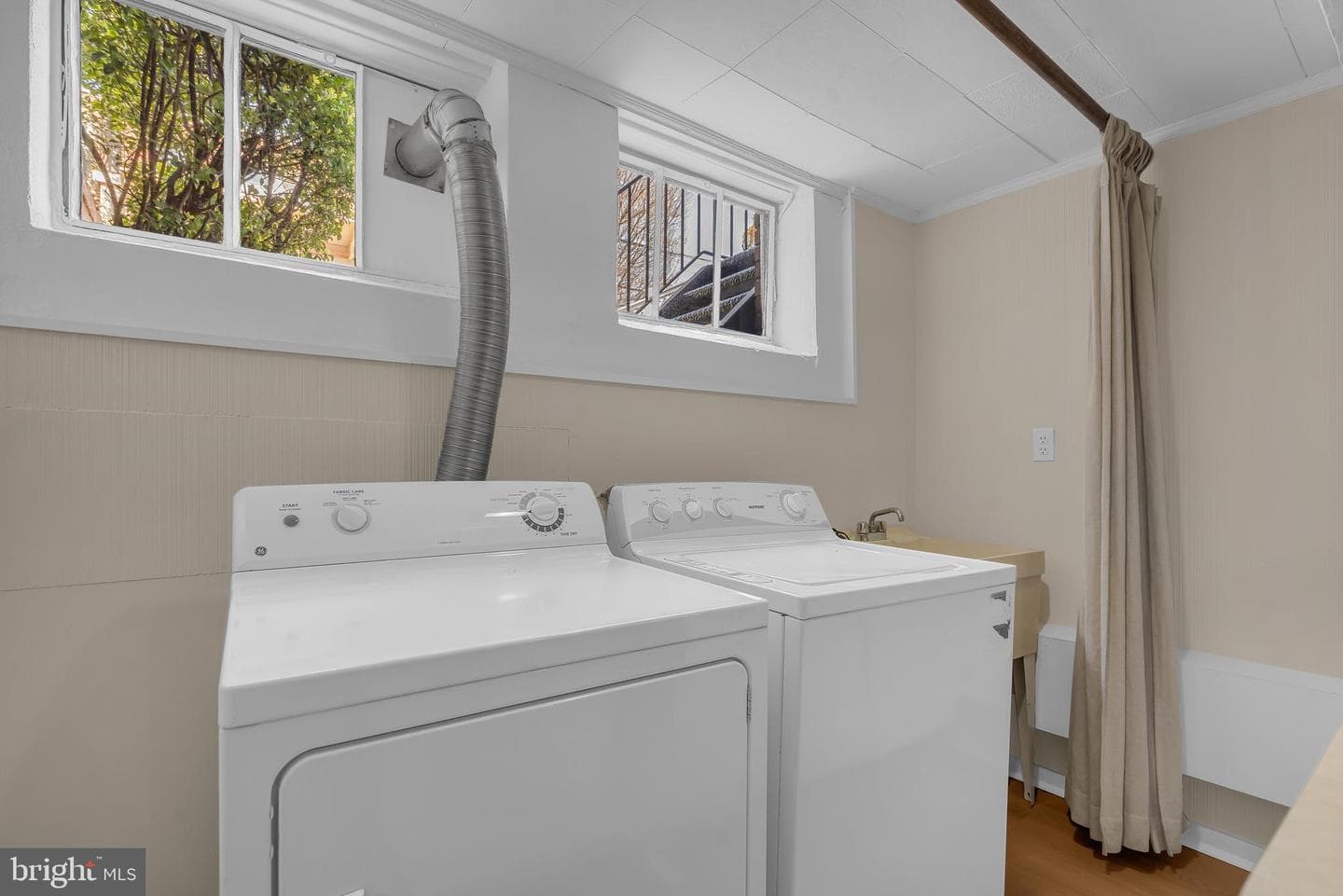 903 S Saint Asaph Street photo 23