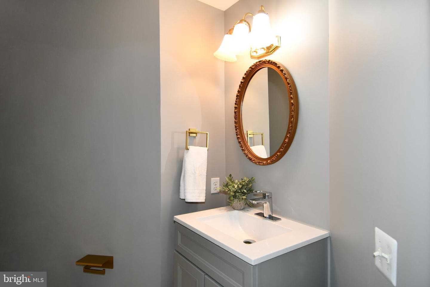 1809 Kenwood Avenue #301 photo 16
